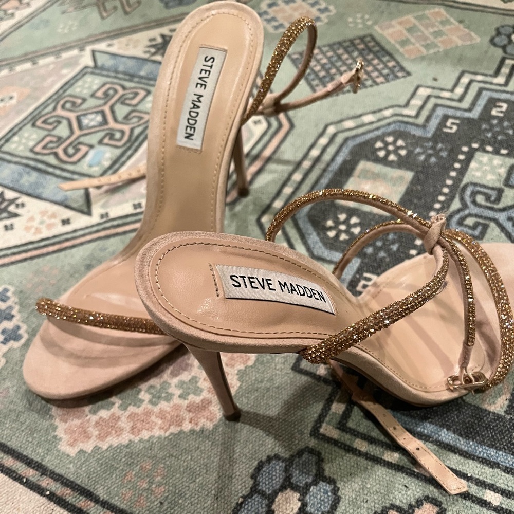 SOLD 🚫🚫🚫 New Steve Madden heels